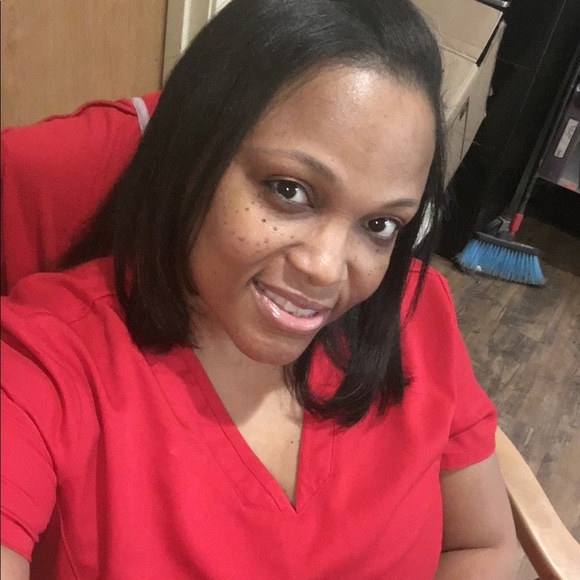 Meet your Posher, Valerie - Picture 1 of 1